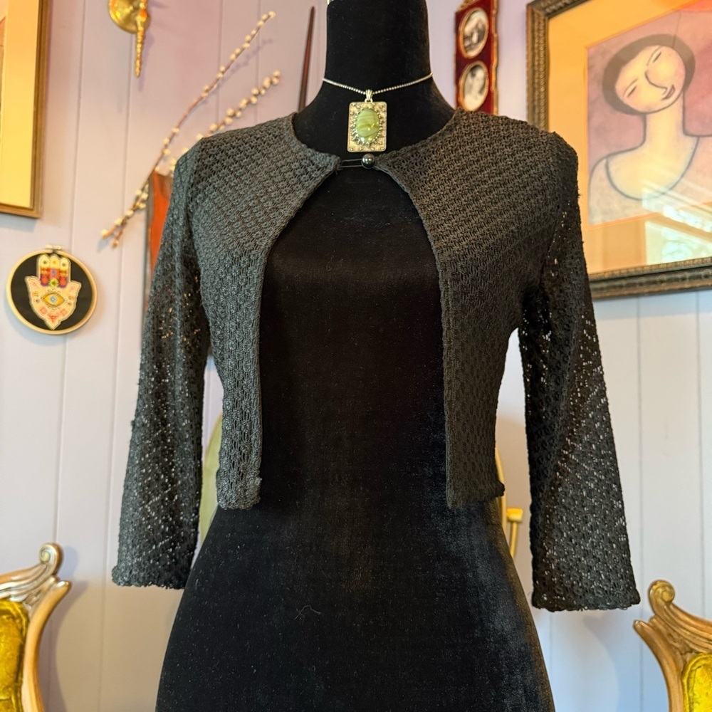 vintage 90s/Y2K La Belle Sheer Cropped Whimsigoth Crochet Cardigan Size S/M